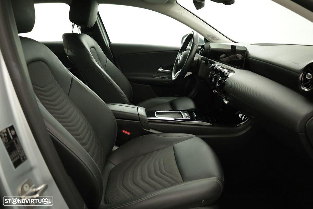 Mercedes-Benz A 200 Standard - 22