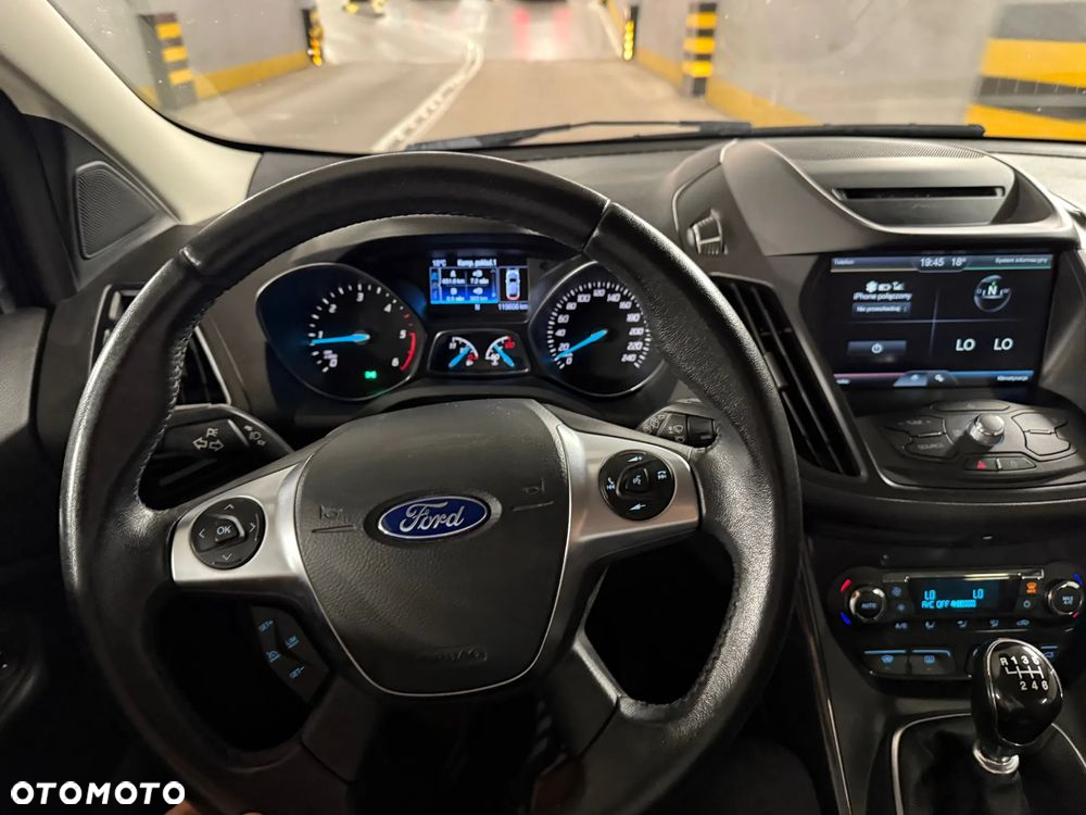 Ford Kuga 2.0 TDCi FWD Titanium - 13