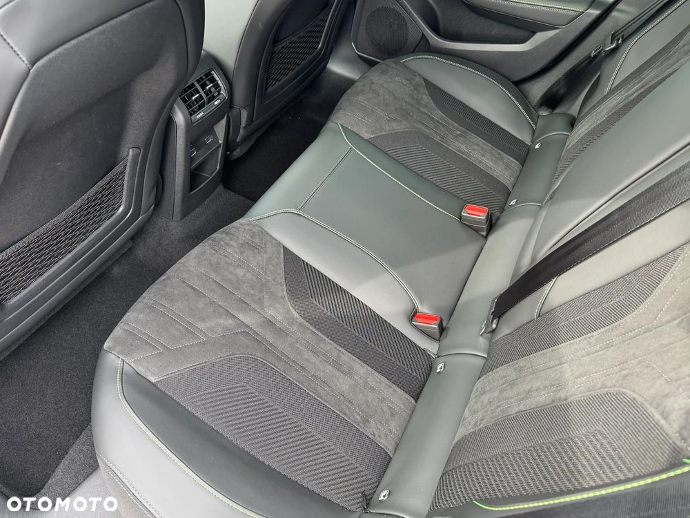 Peugeot 308 1.5 BlueHDi GT Exclusive S&S EAT8 - 14