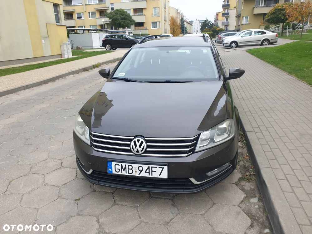 Volkswagen Passat - 13