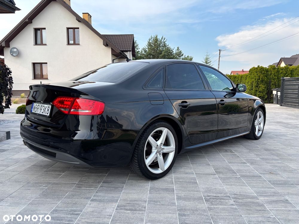Audi A4 Limousine - 4