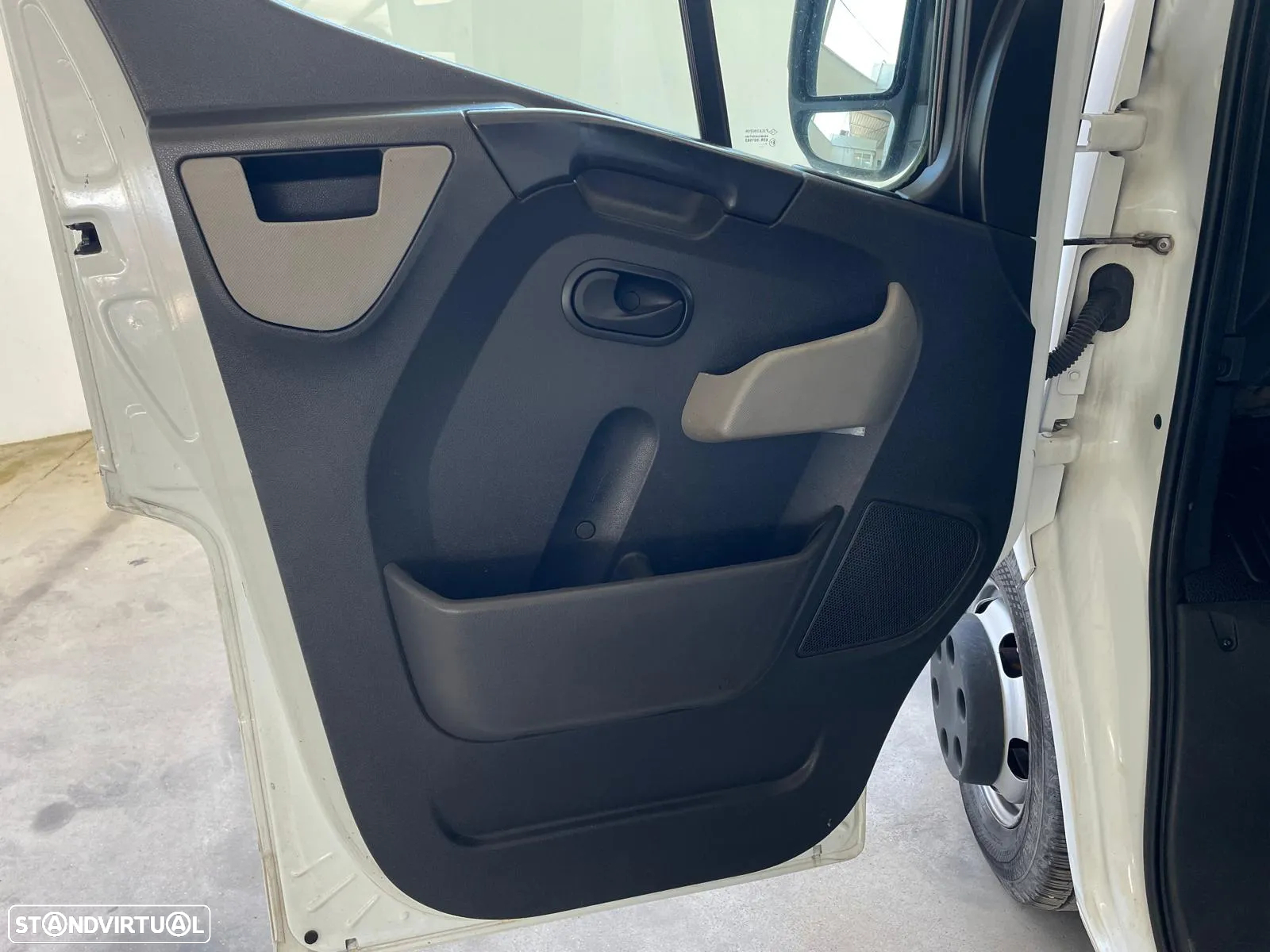 Renault Master 2.3 DCI 7LUG c/Báscula - 19