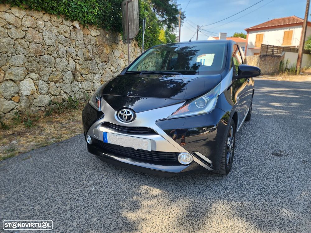 Toyota Aygo 1.0 X-Play+AC+X-Touch - 1