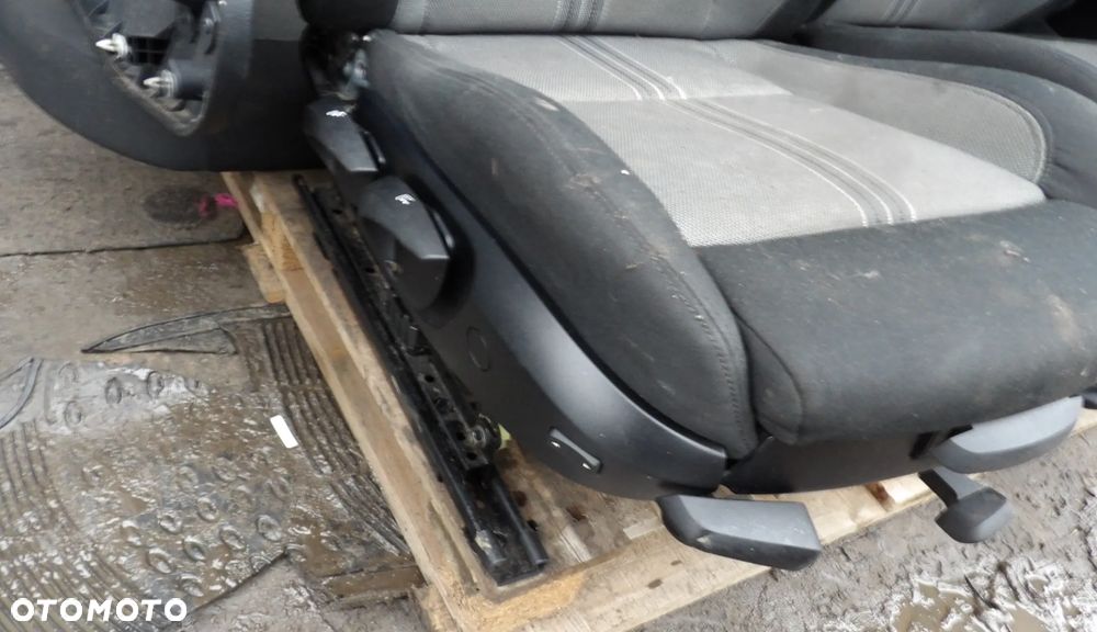 BMW - E84,X1 - FOTELE , KANAPA , BOCZKI - KOMPLET - 3