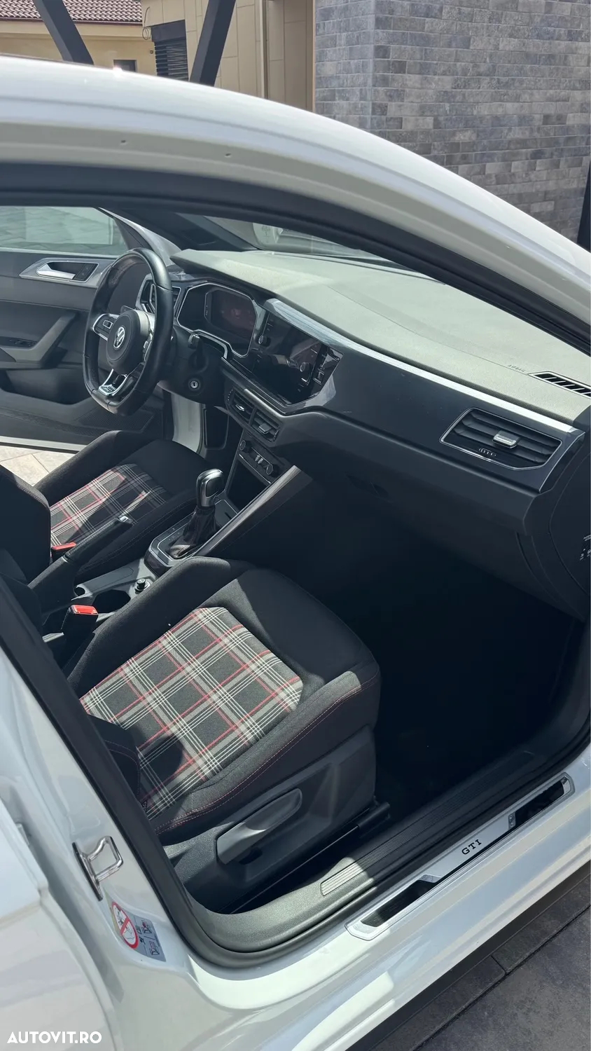 Volkswagen Polo 2.0 TSI OPF DSG GTI - 8