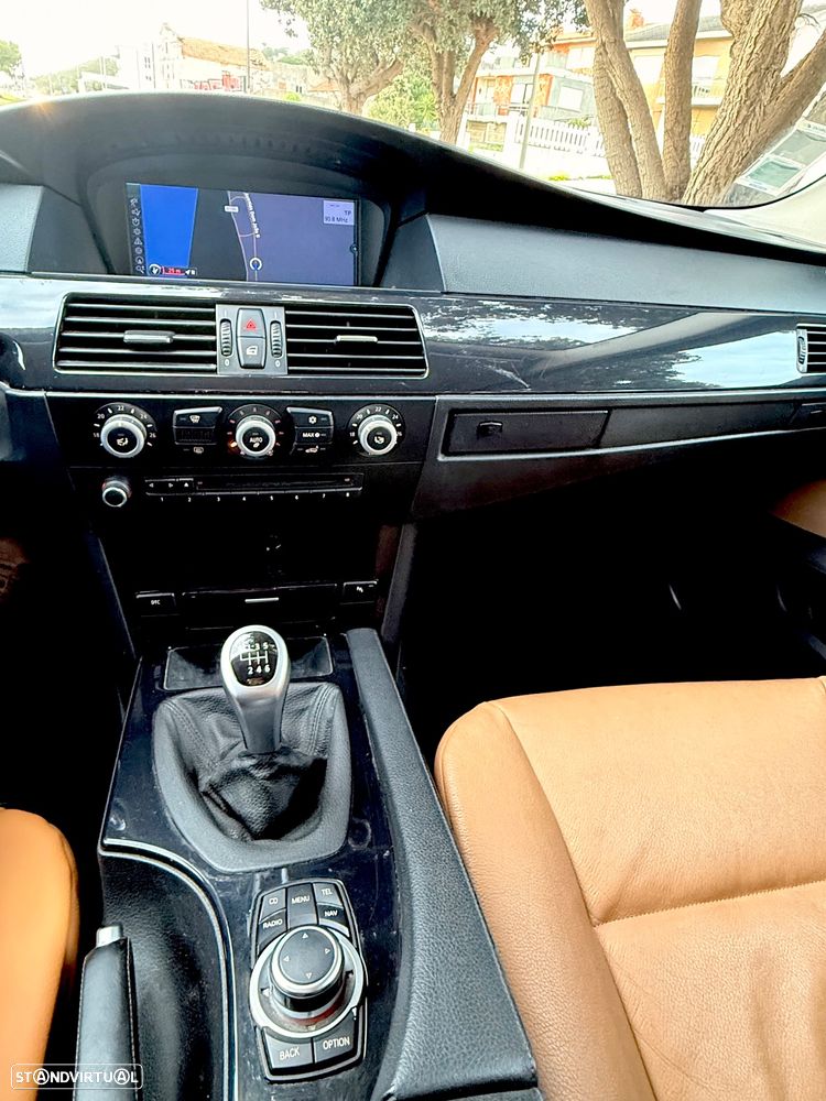 BMW 520 d Executive - 22