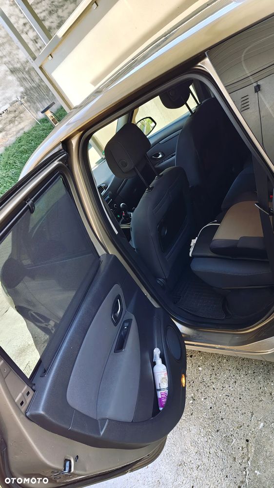 Renault Scenic - 16