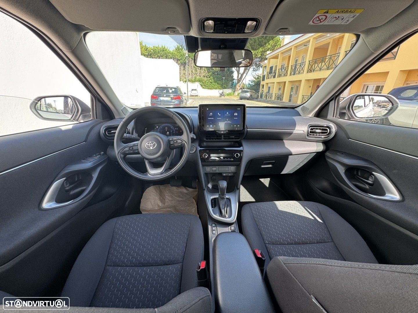 Toyota Yaris Cross 1.5 HDF Comfort Plus - 16