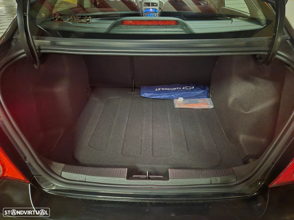 Chevrolet Aveo 1.2 LT Bi-Fuel - 33