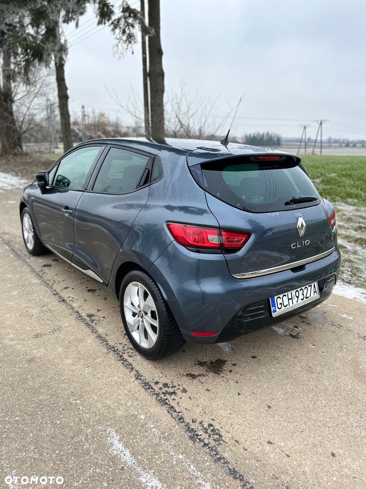 Renault Clio 1.2 16V 75 LIMITED - 7