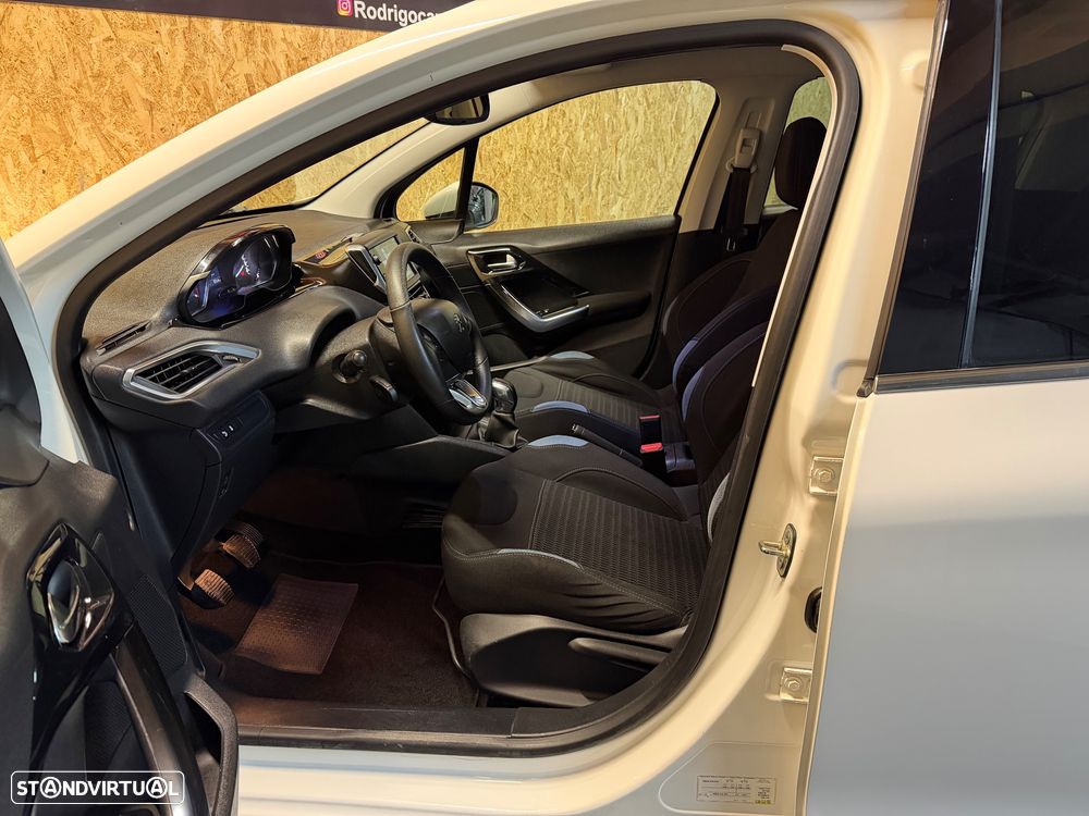 Peugeot 208 82 VTI Allure - 6