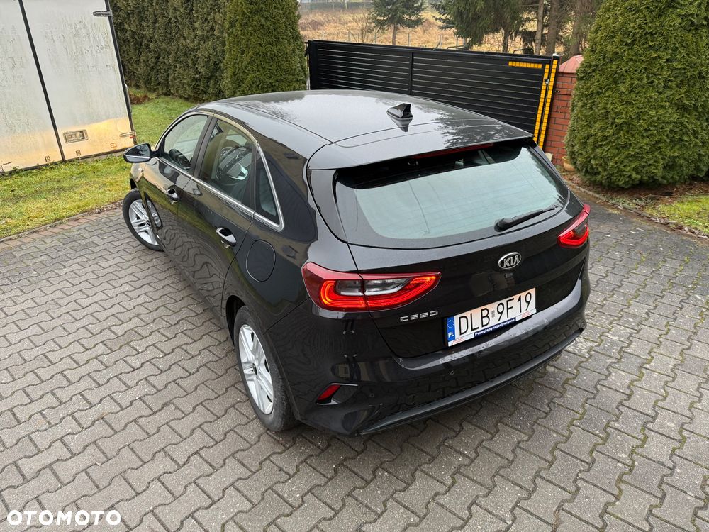 Kia Ceed 1.6 CRDi 136 ISG Spirit - 5
