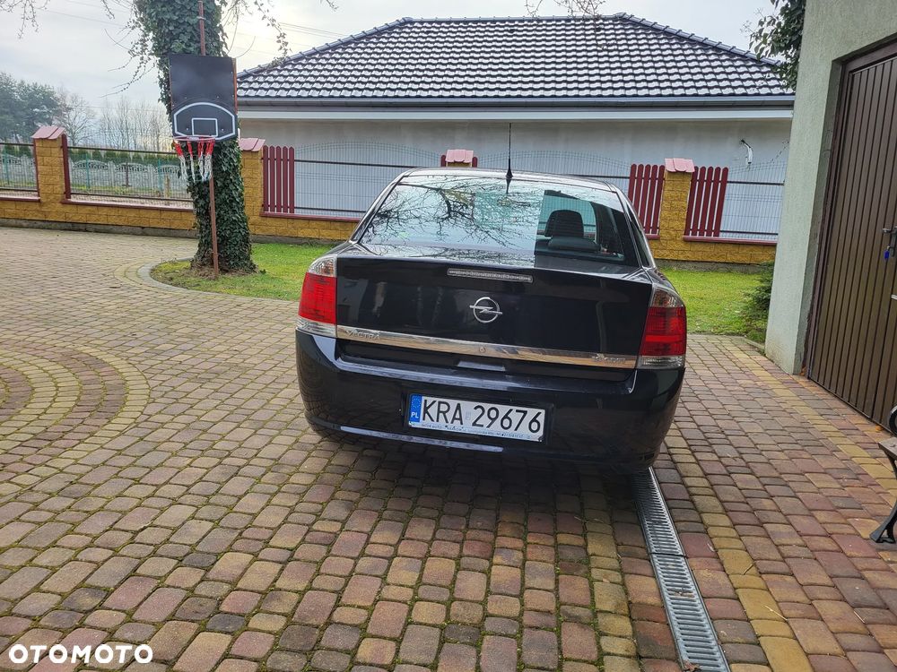 Opel Vectra 1.9 CDTI Essentia - 2