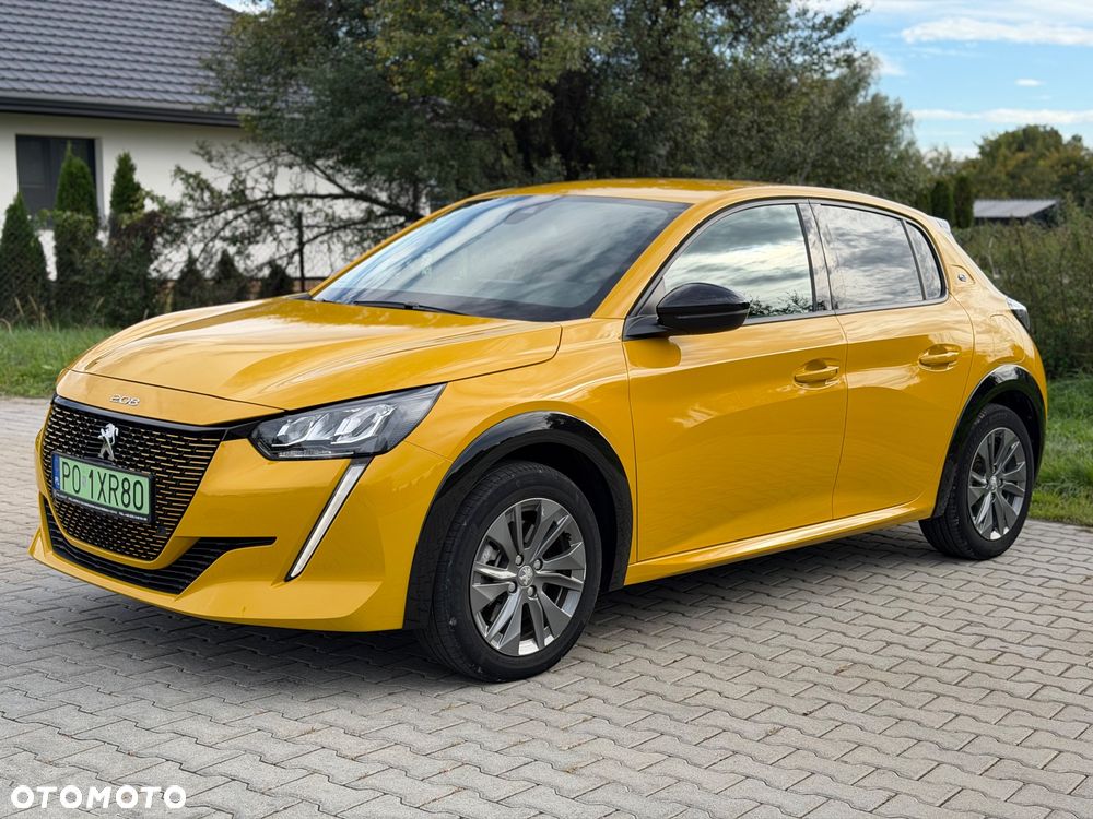 Peugeot 208 50kWh Allure - 9
