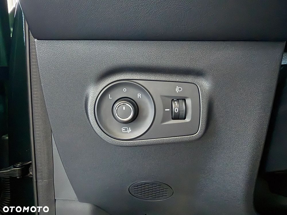 MG ZS Hybrid+ - 19