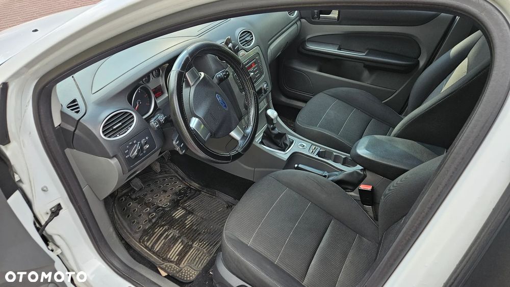 Ford Focus 1.6 TDCi DPF Titanium - 21