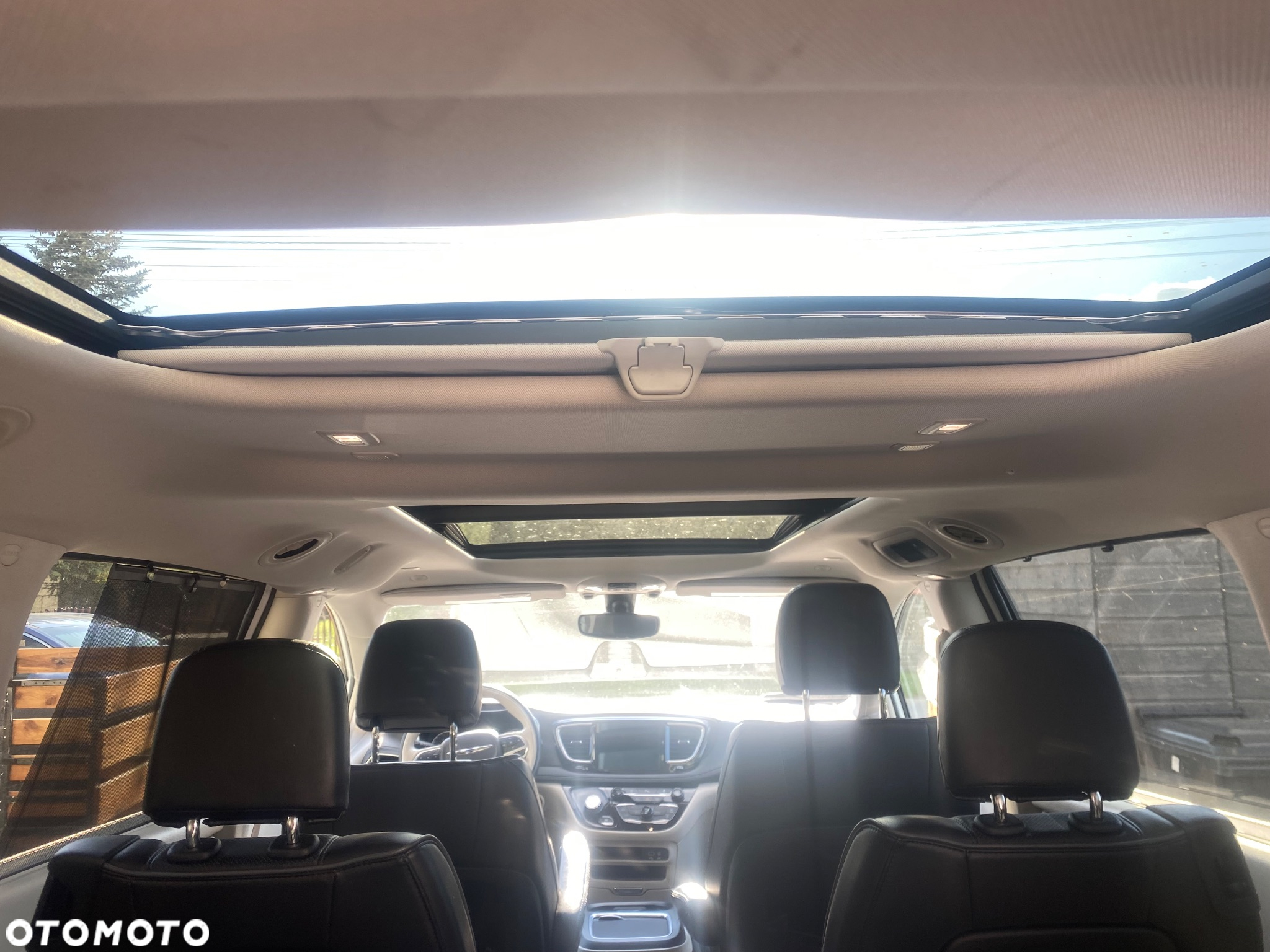 Chrysler Pacifica - 18