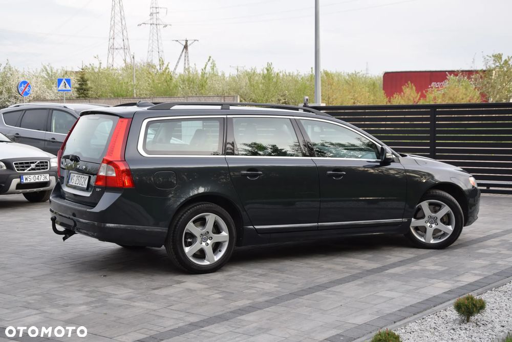 Volvo V70 2.5T Momentum - 4