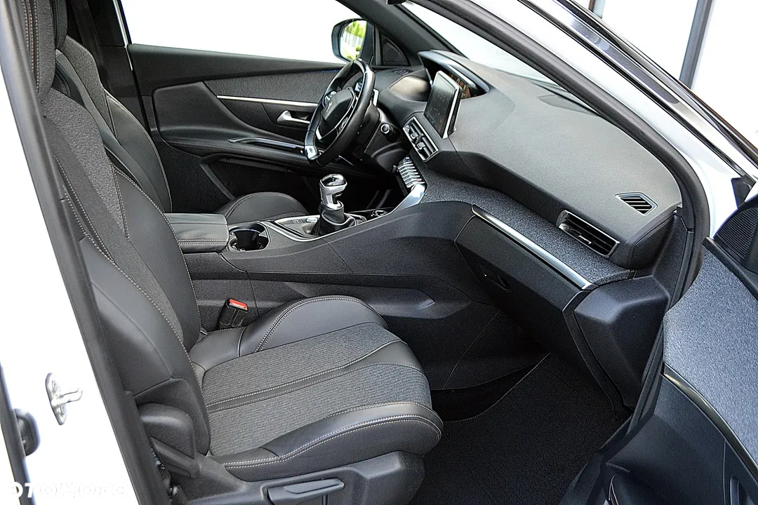 Peugeot 3008 - 24