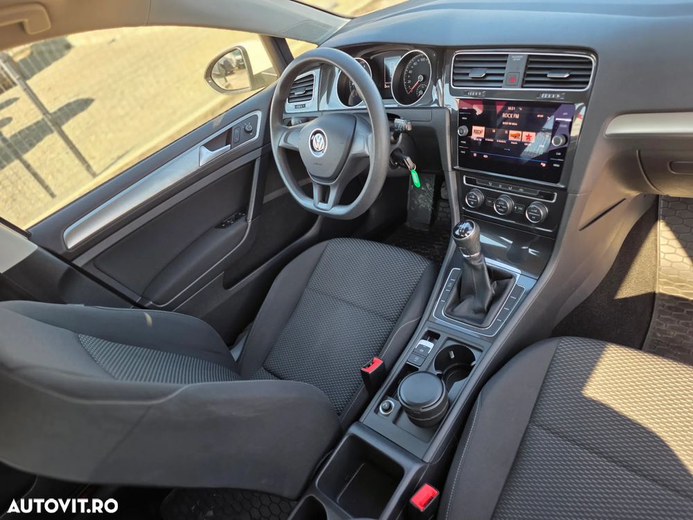 Volkswagen Golf - 14