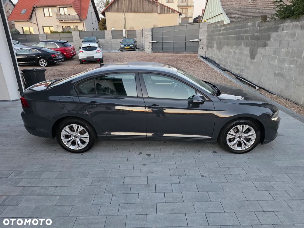 Volkswagen Passat - 9