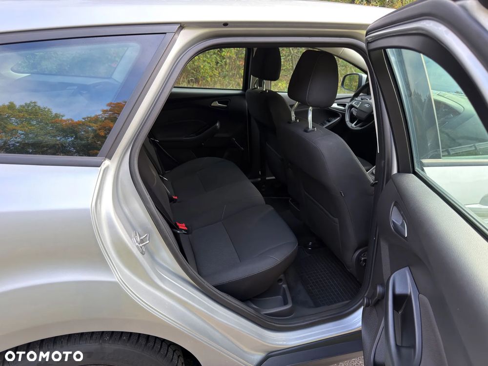 Ford Focus - 17