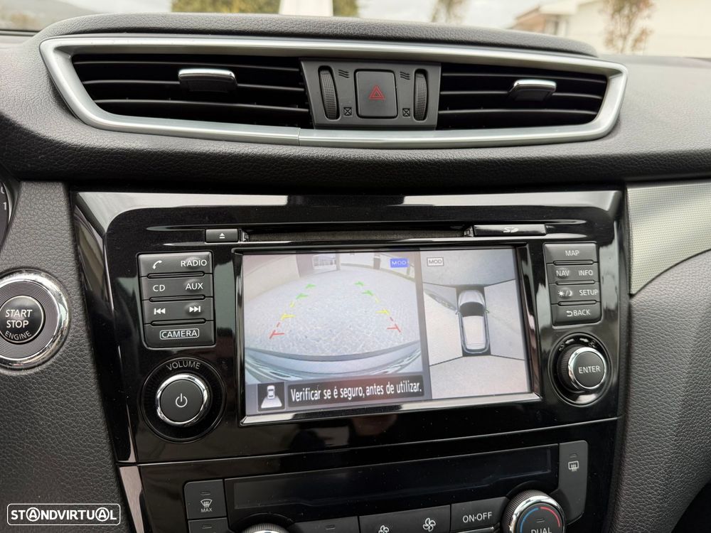 Nissan Qashqai 1.5 dCi N-Connecta - 17