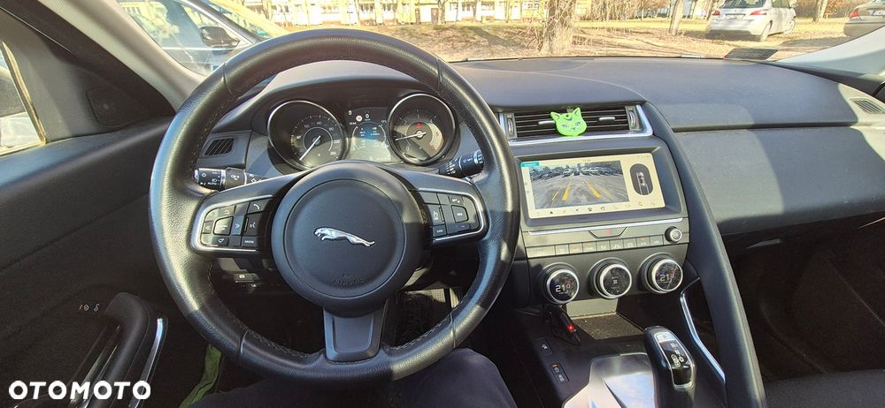 Jaguar E-Pace 2.0 i4D AWD - 9