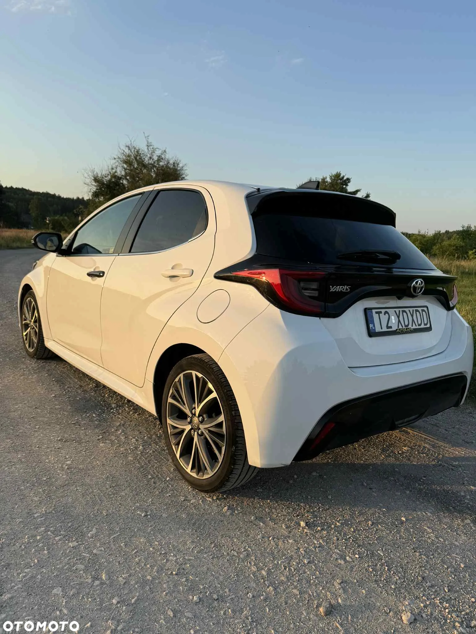 Toyota Yaris 1.5 Executive - 24