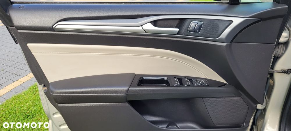 Ford Mondeo 2.0 TDCi Titanium PowerShift - 8
