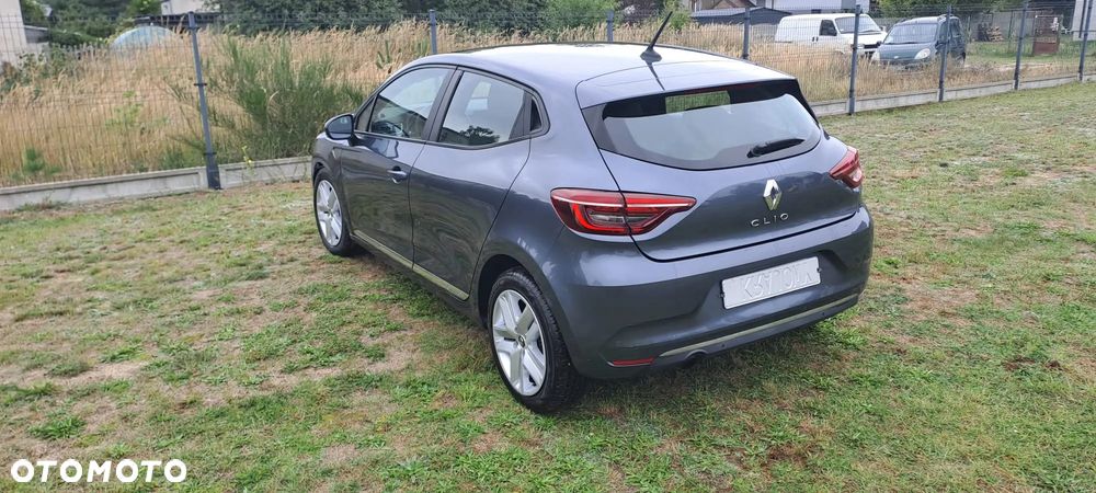 Renault Clio - 10