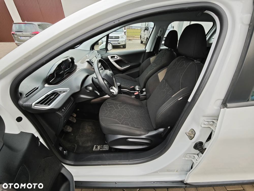 Peugeot 2008 1.6 VTi Style - 33