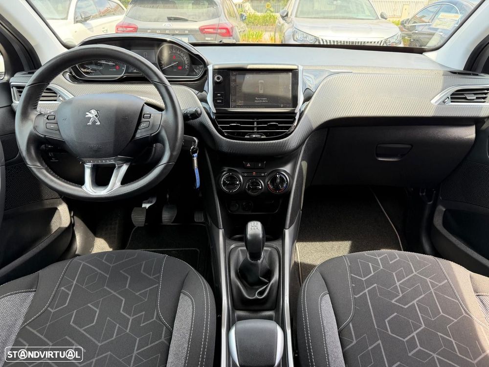 Peugeot 2008 1.6 BlueHDi Allure - 12