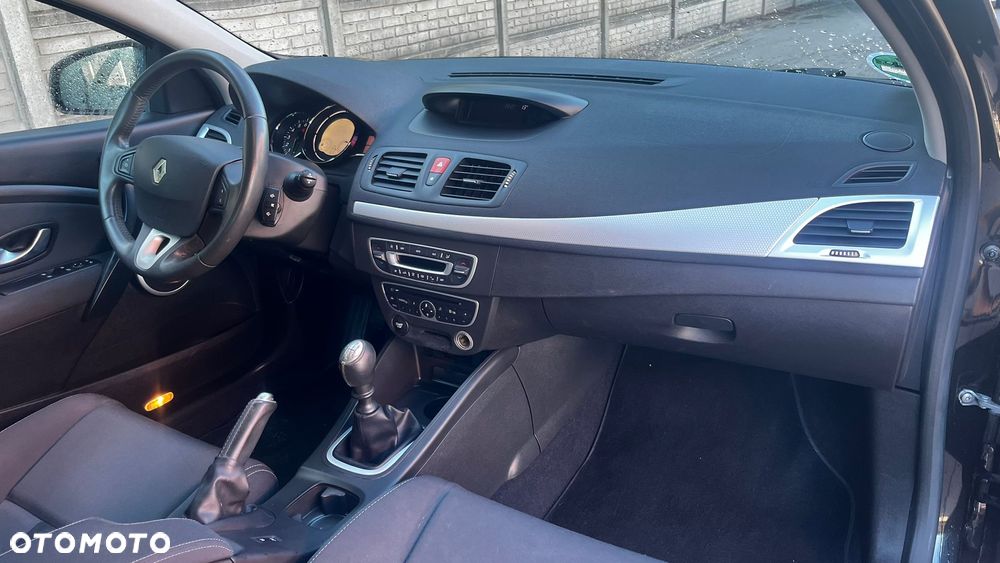 Renault Megane TCe 180 Dynamique - 21