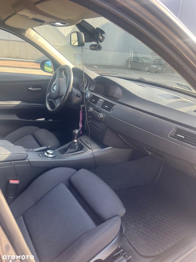 BMW Seria 3 320d - 16