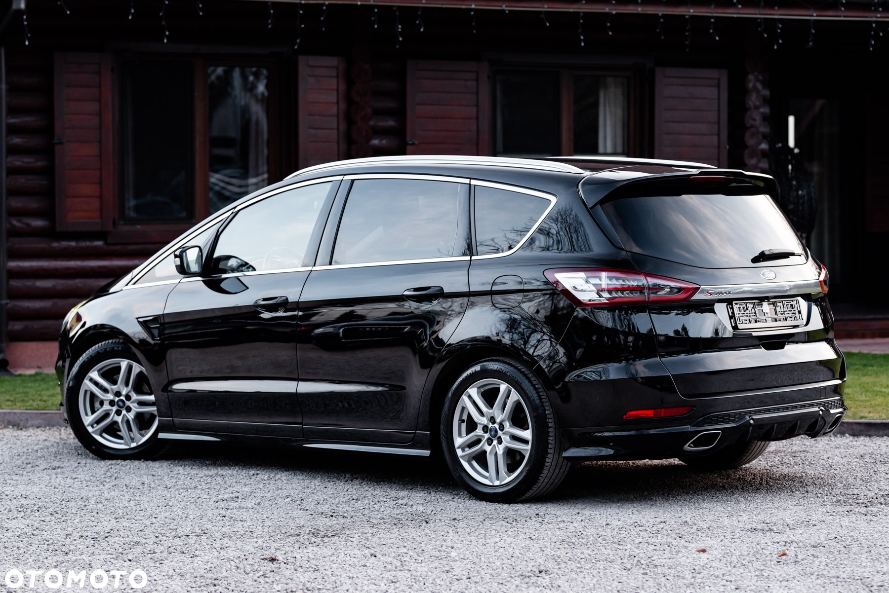 Ford S-Max - 11