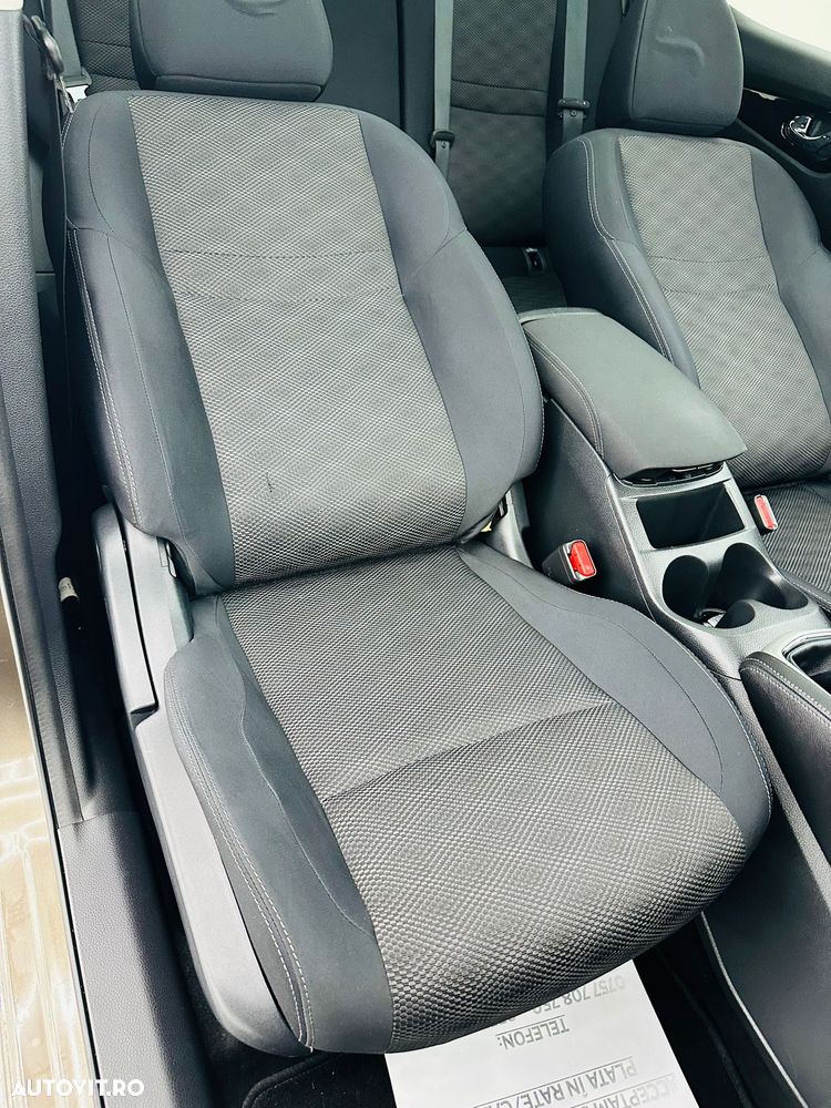 Nissan Qashqai 1.5 DCI TEKNA - 25