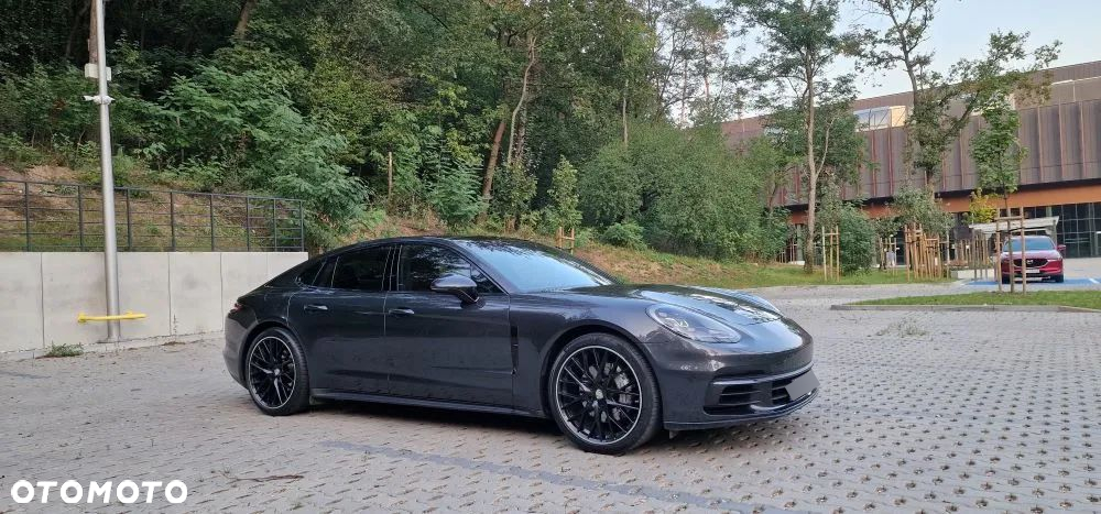 Porsche Panamera 4S - 5