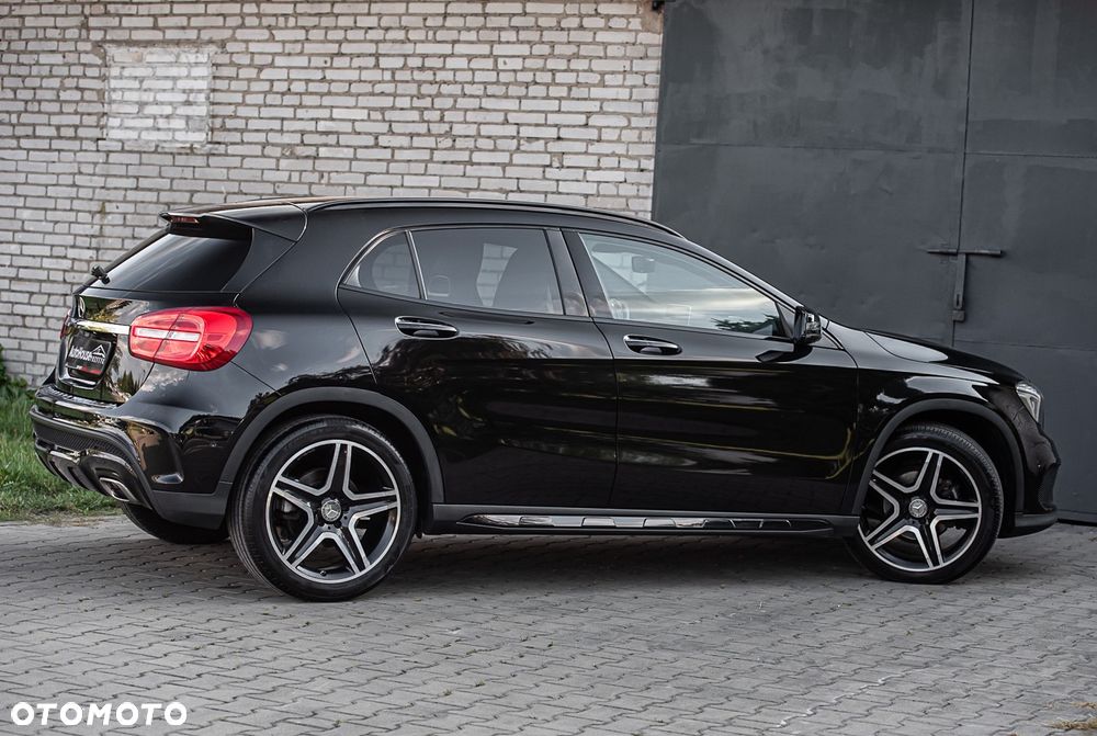 Mercedes-Benz GLA 200 (CDI) d 4Matic 7G-DCT AMG Line - 13