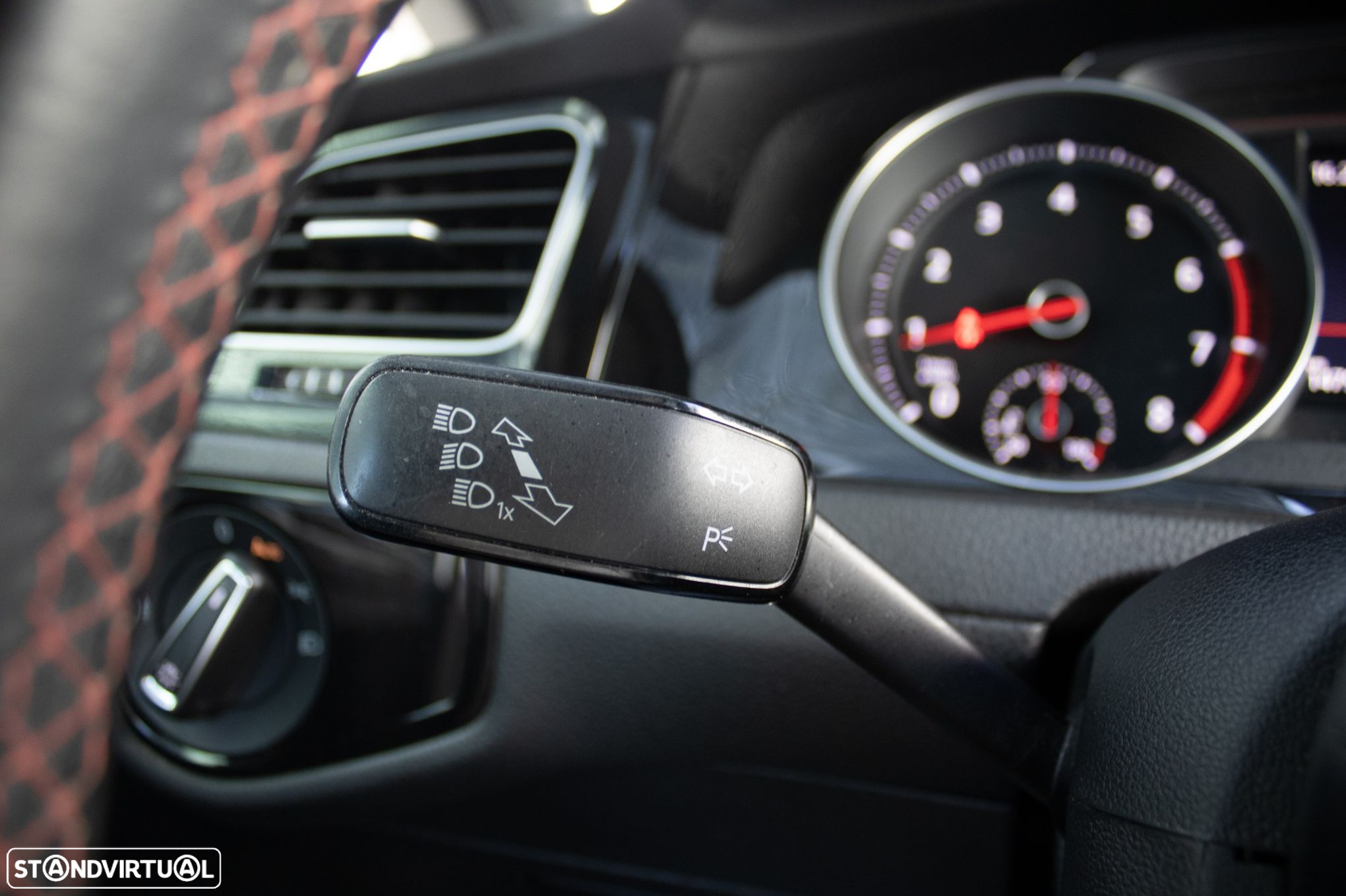 VW Golf GTI (BlueMotion ) DSG - 32
