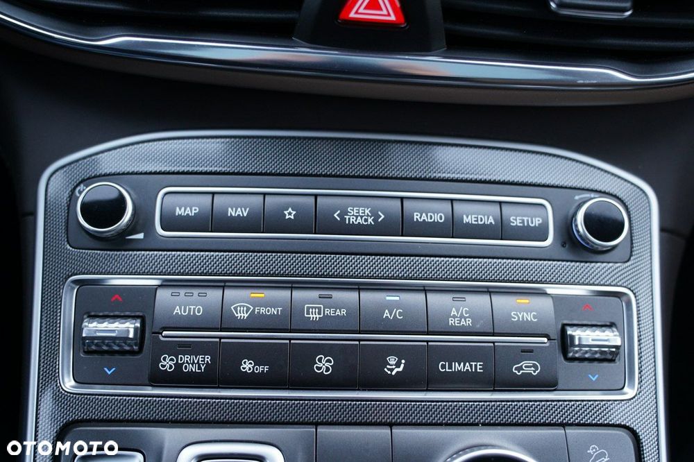 Hyundai Santa Fe - 34