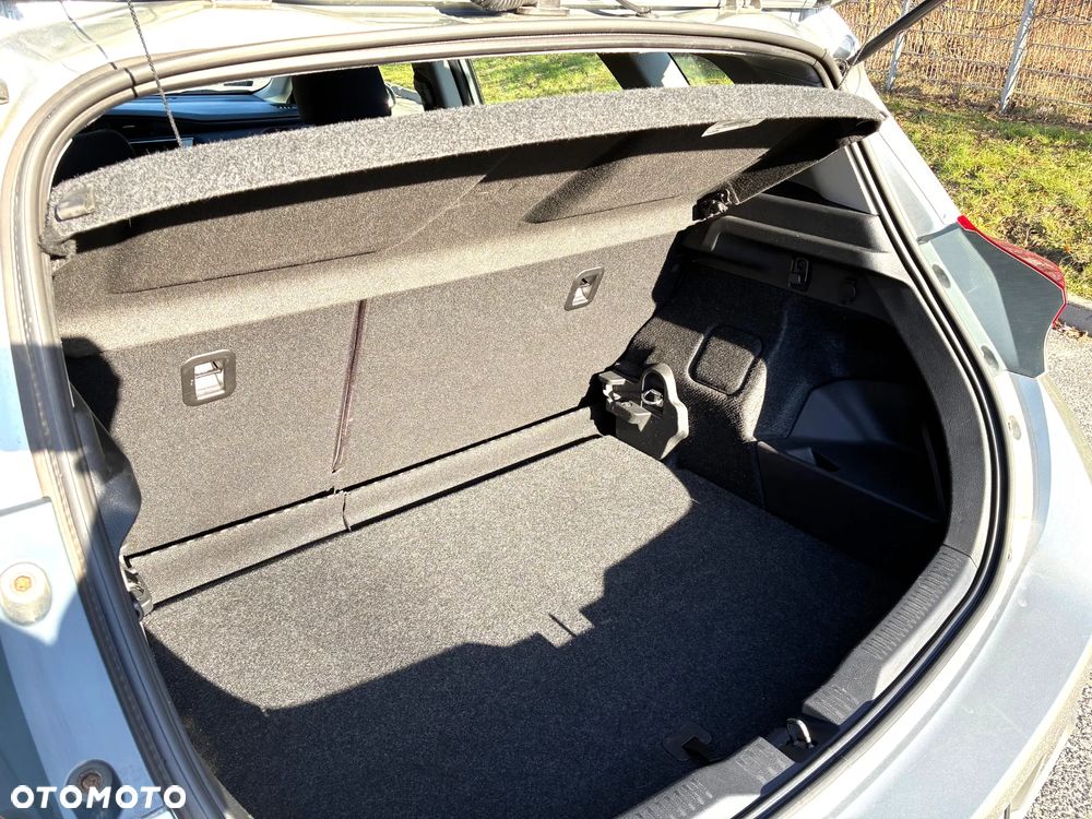 Toyota Auris Hybrid 135 Prestige - 16