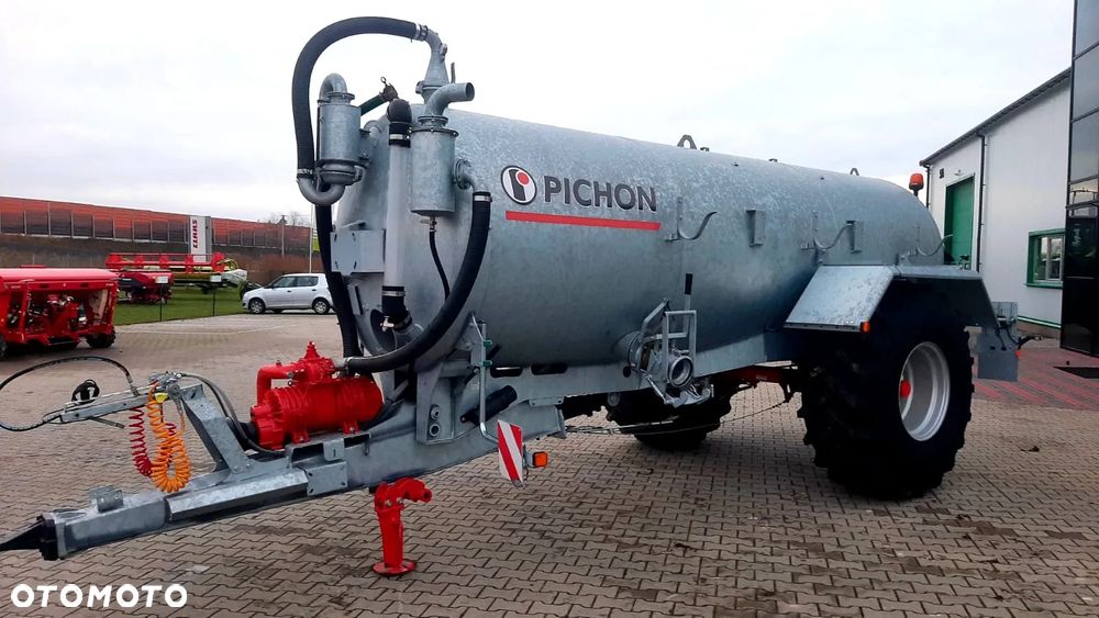 Pichon 117 tys netto Pichon TCI 10 400 beczkowóz, wóz asenizacyjny
