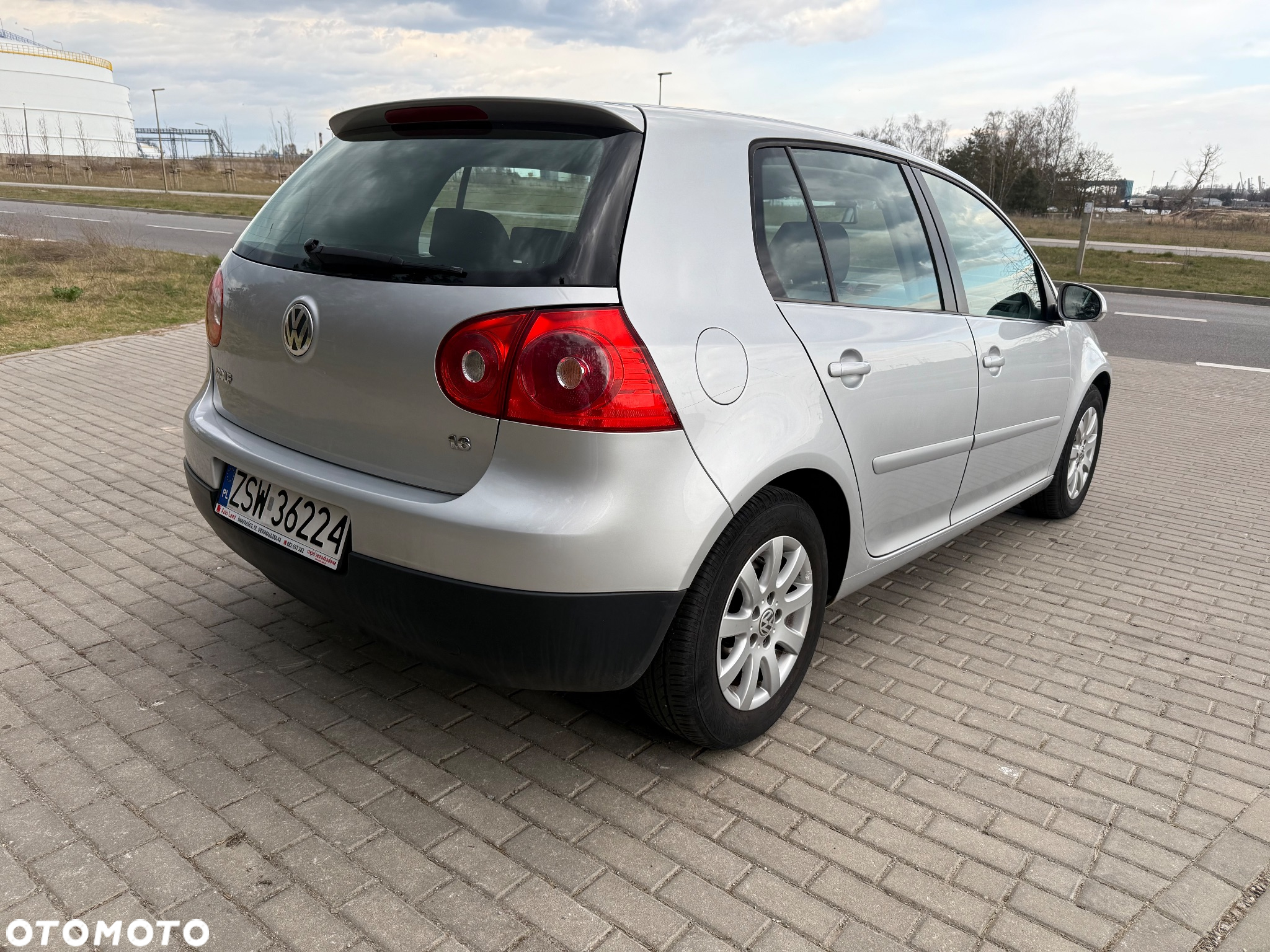 Volkswagen Golf - 5