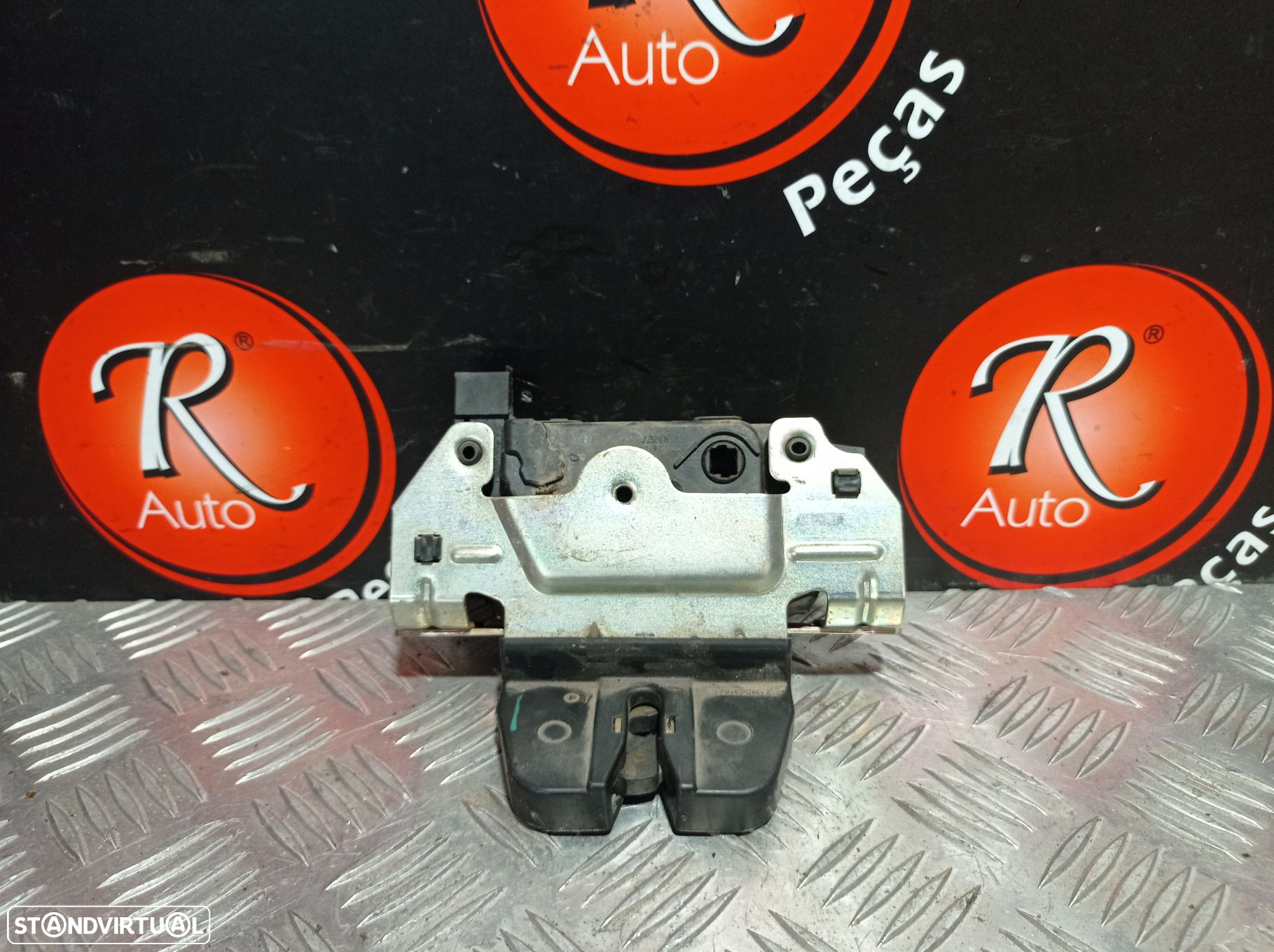 Fecho Da Mala Opel Astra H Gtc (A04) - 2