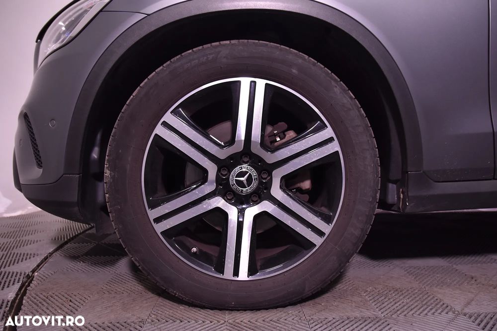 Mercedes-Benz GLC - 13