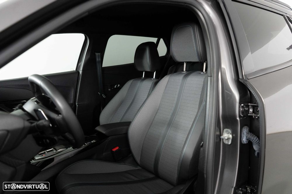 Peugeot 2008 1.2 PureTech Allure EAT8 - 9