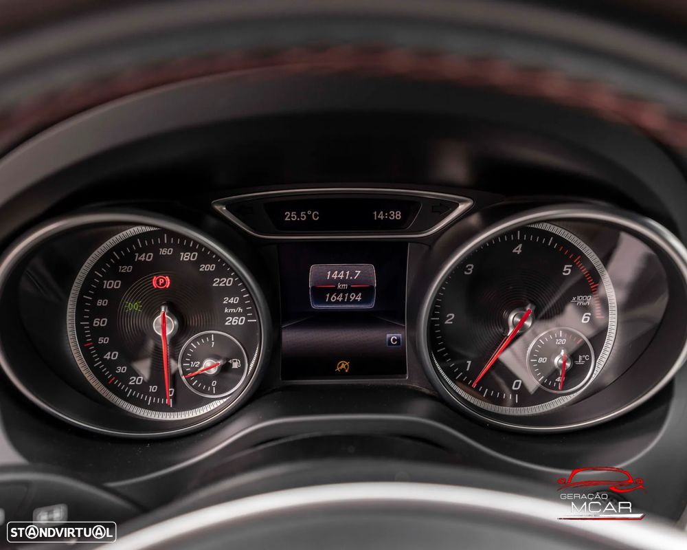 Mercedes-Benz CLA 200 d Shooting Brake AMG Line - 5