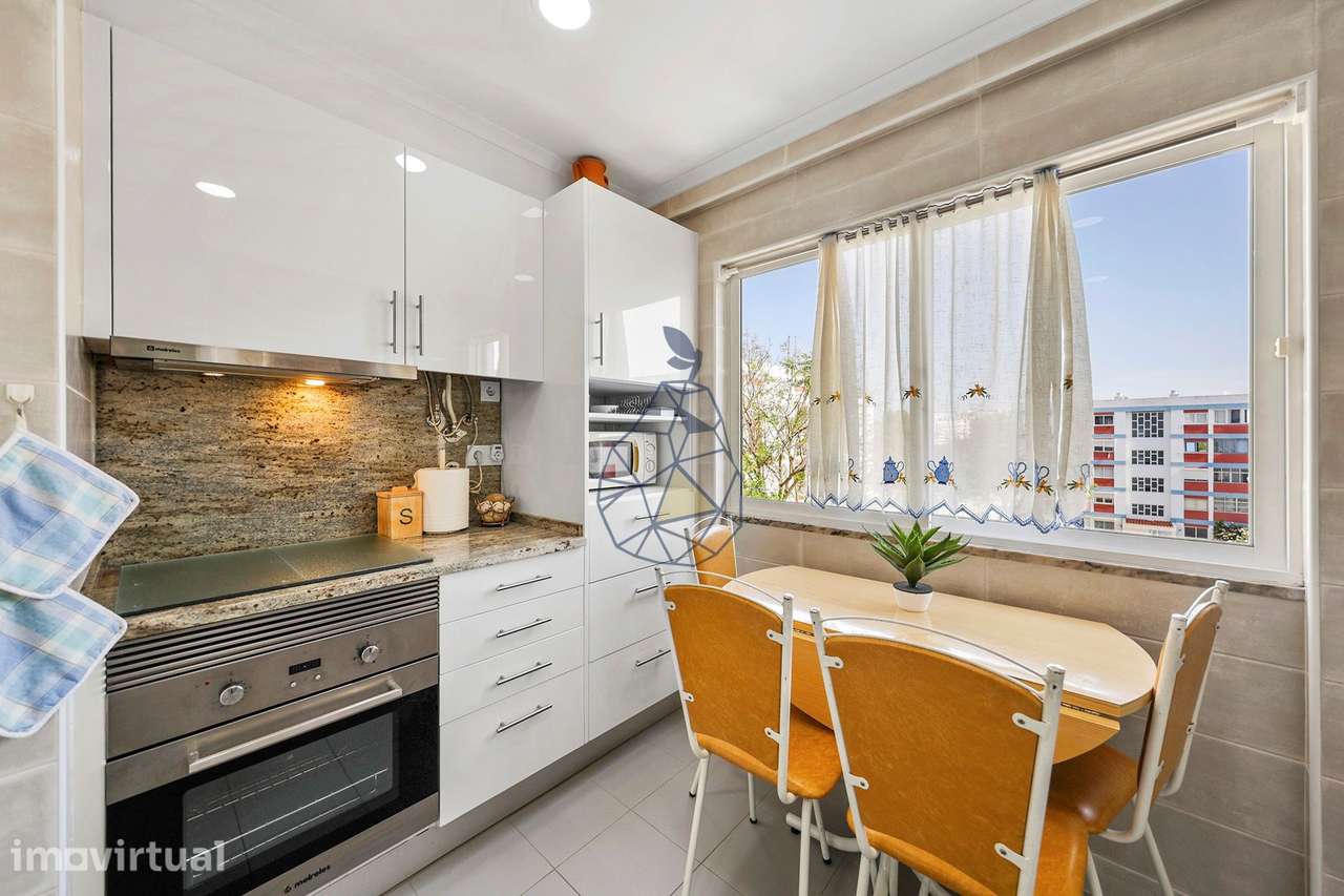 Apartamento espaçoso em Portimão com vista urbana - Grande imagem: 3/49