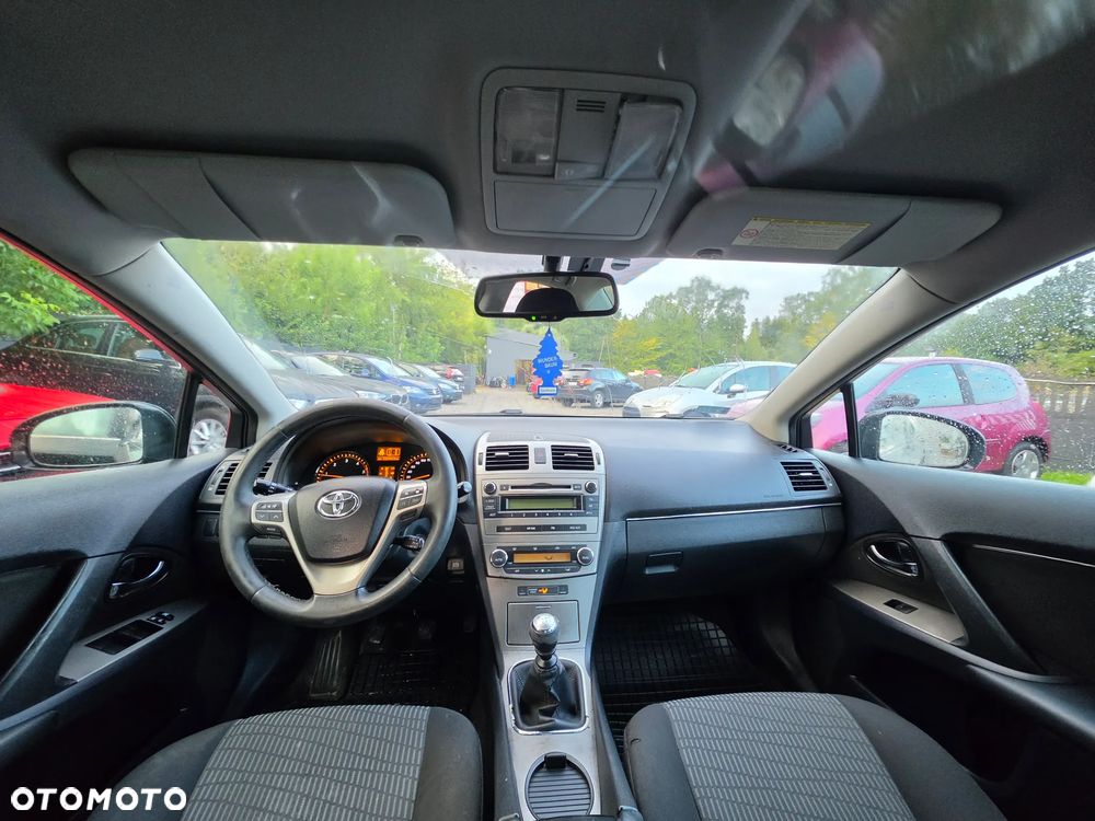 Toyota Avensis - 13